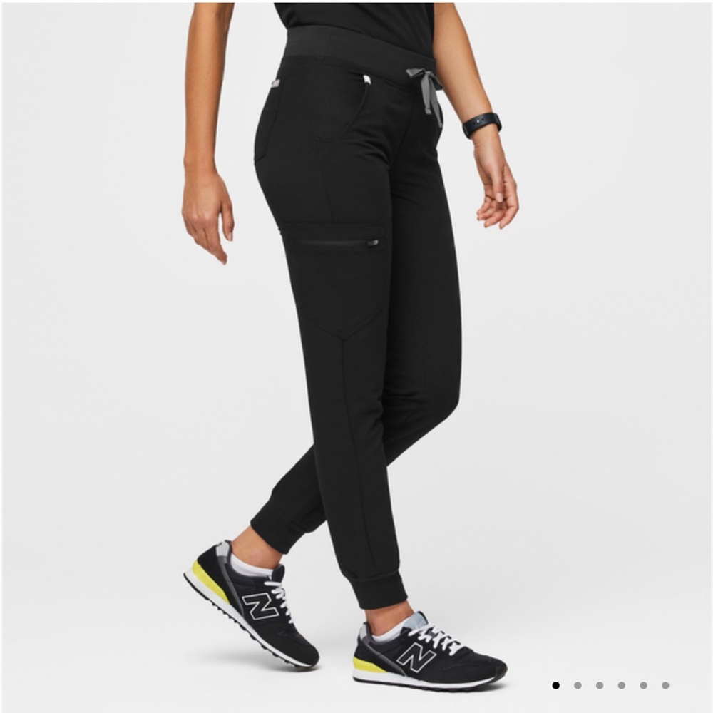 FIGS Black Zamora Jogger Scrub Pants XS Petite